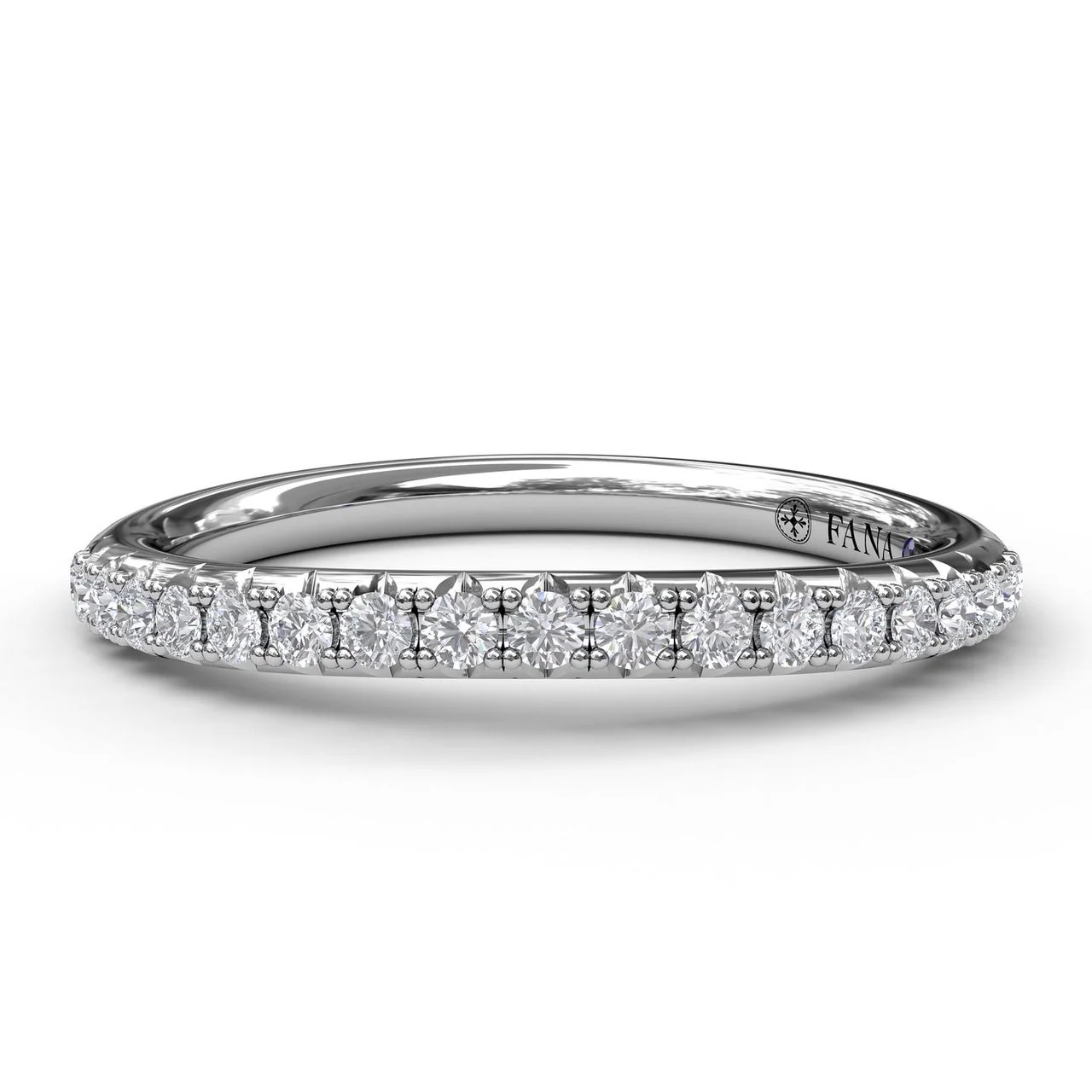 FANA Diamond Wedding Band