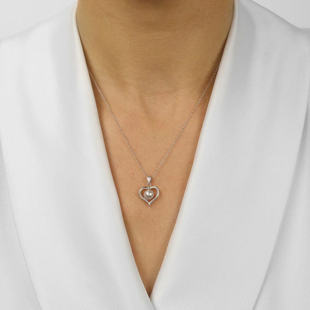Grey Pearl Heart Shaped Pendant - Image 2