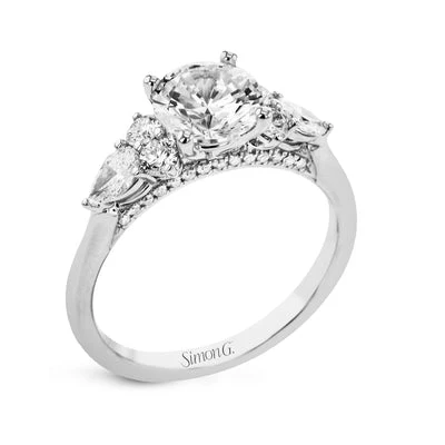 Simon G. Round Cut Three Stone Engagement Ring Setting (0.66CTW)